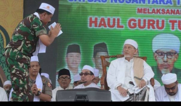 Habib Saggaf bersama Panglima TNI dan Kapolri